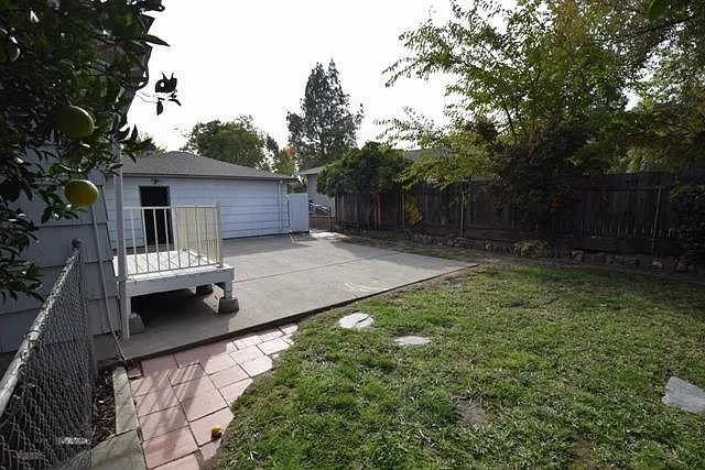 5233 Columbine Way — Photo 8