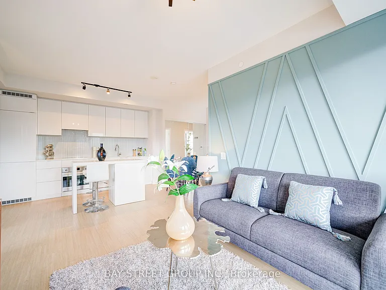 7 Grenville St #3211 — Photo 10