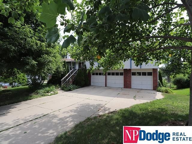 1st image of 3015 S 119th St