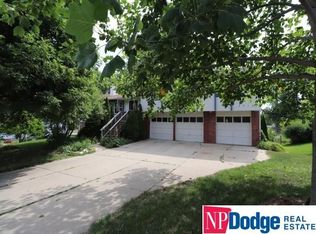 3015 S 119th St, Omaha, NE 68144