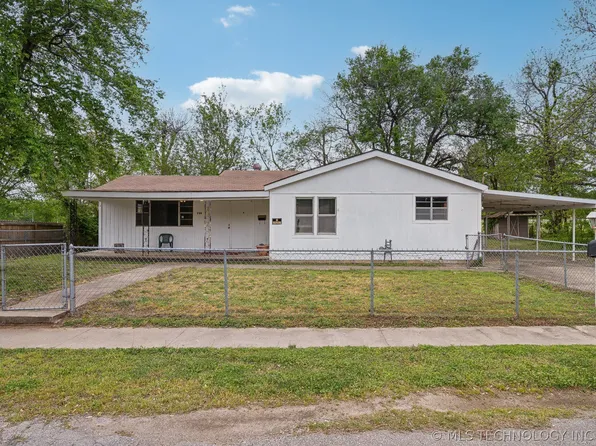 715 E 4th St, Claremore, OK 74017