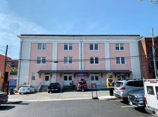 100 W South St APT 4A, Charlottesville, VA 22902