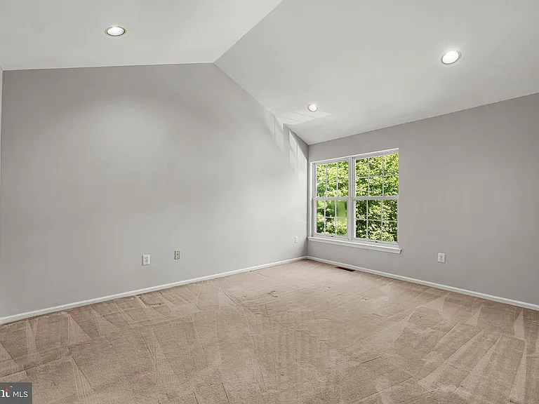 16 Lee Ct — Photo 38