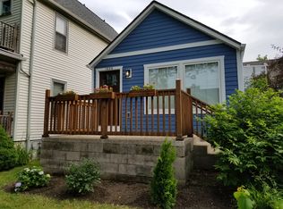 1606 E Webster Pl, Milwaukee, WI 53211