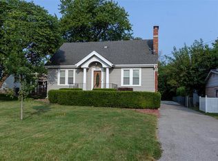 3221 Ringer Rd, Saint Louis, MO 63125