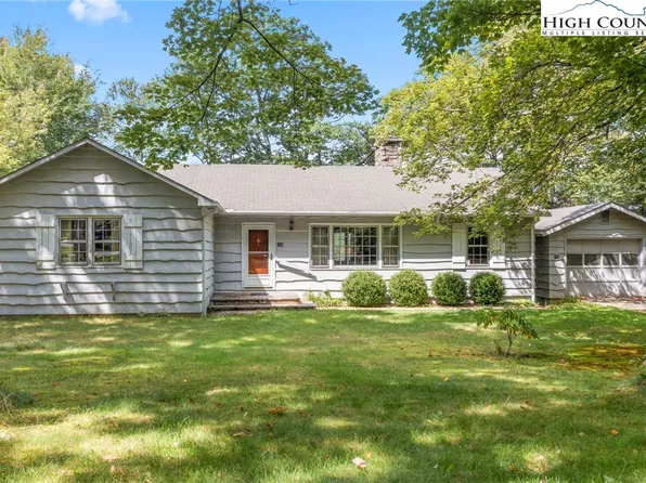126 Chestnut Circle, Blowing Rock, NC 28605