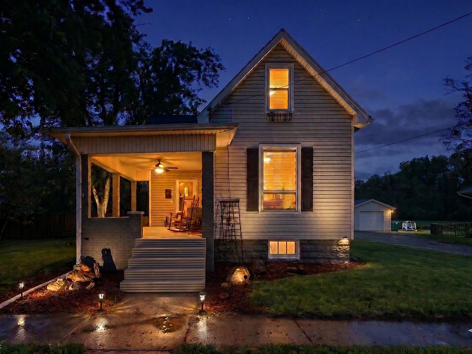 1st image of 512 E Williams St