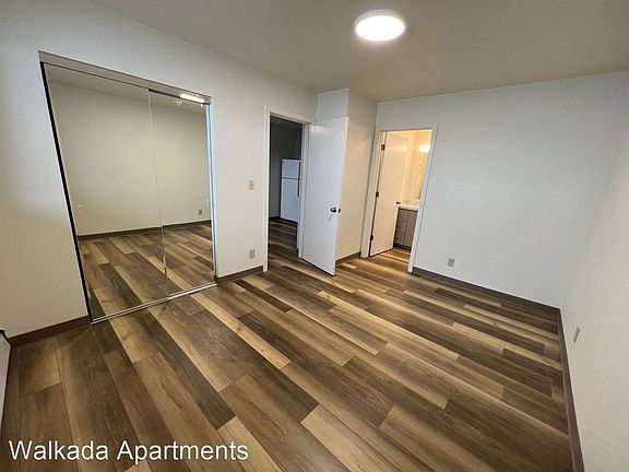 5th image of 1655 2nd Ave #36