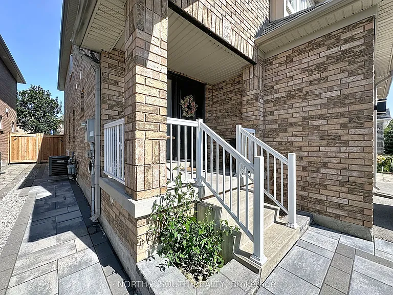 93 Komura Rd #UPPER — Photo 3