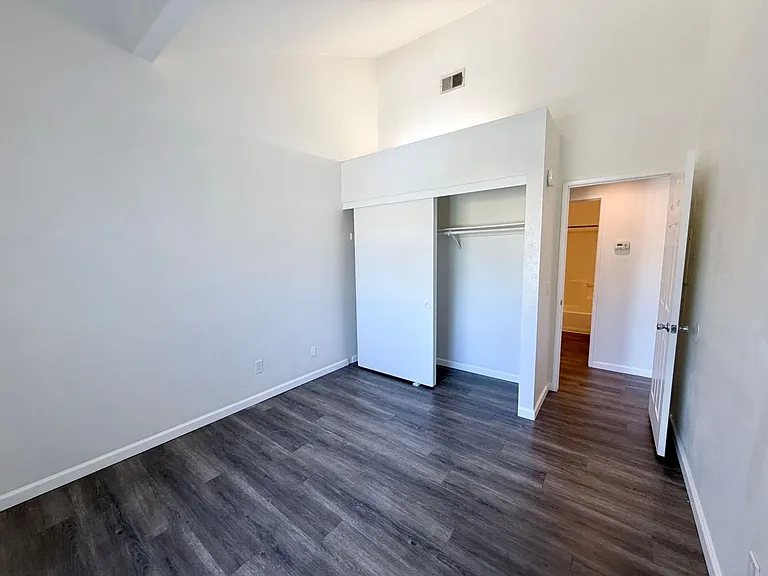 Oakdale Apartments (Village Palm Apartments) — Photo 10