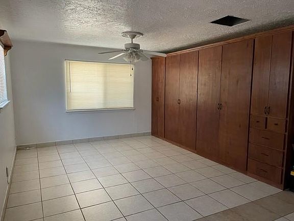 4th image of 1830 Palomas Dr NE