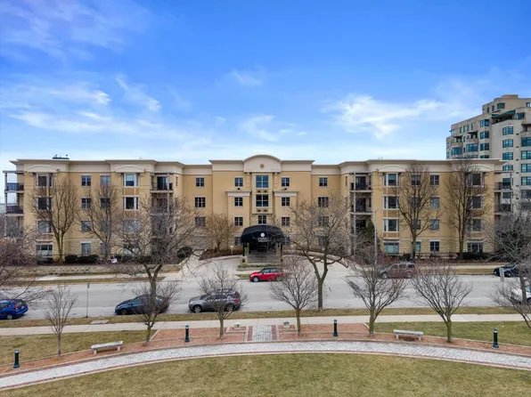 1300 North Prospect AVENUE #102, Milwaukee, WI 53202