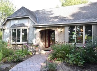 W188S9735 Parker Dr, Muskego, WI 53150