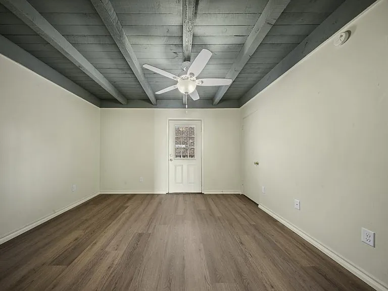 208 E Starr Ave #1 — Photo 11