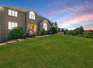 2558 Wexford Bayne Rd, Sewickley, PA 15143