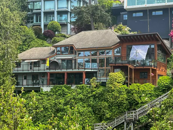55XX Parthenon Pl, West Vancouver, BC V7W 2V7