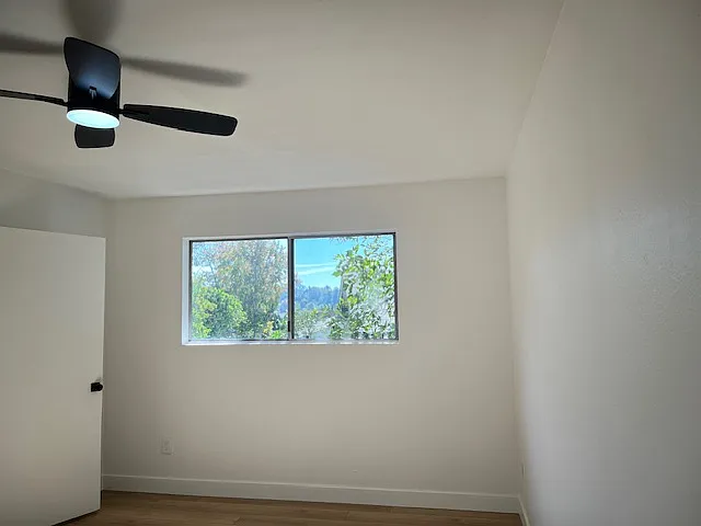 2nd bedroom upstairs, spacious with large closet