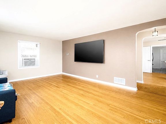 5th image of 5922 N Vista St
