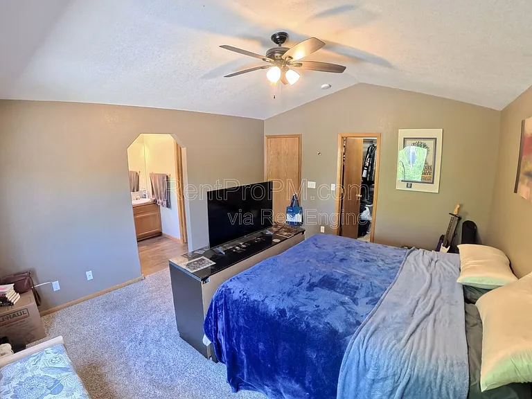 2425 Cochetopa Ct — Photo 14