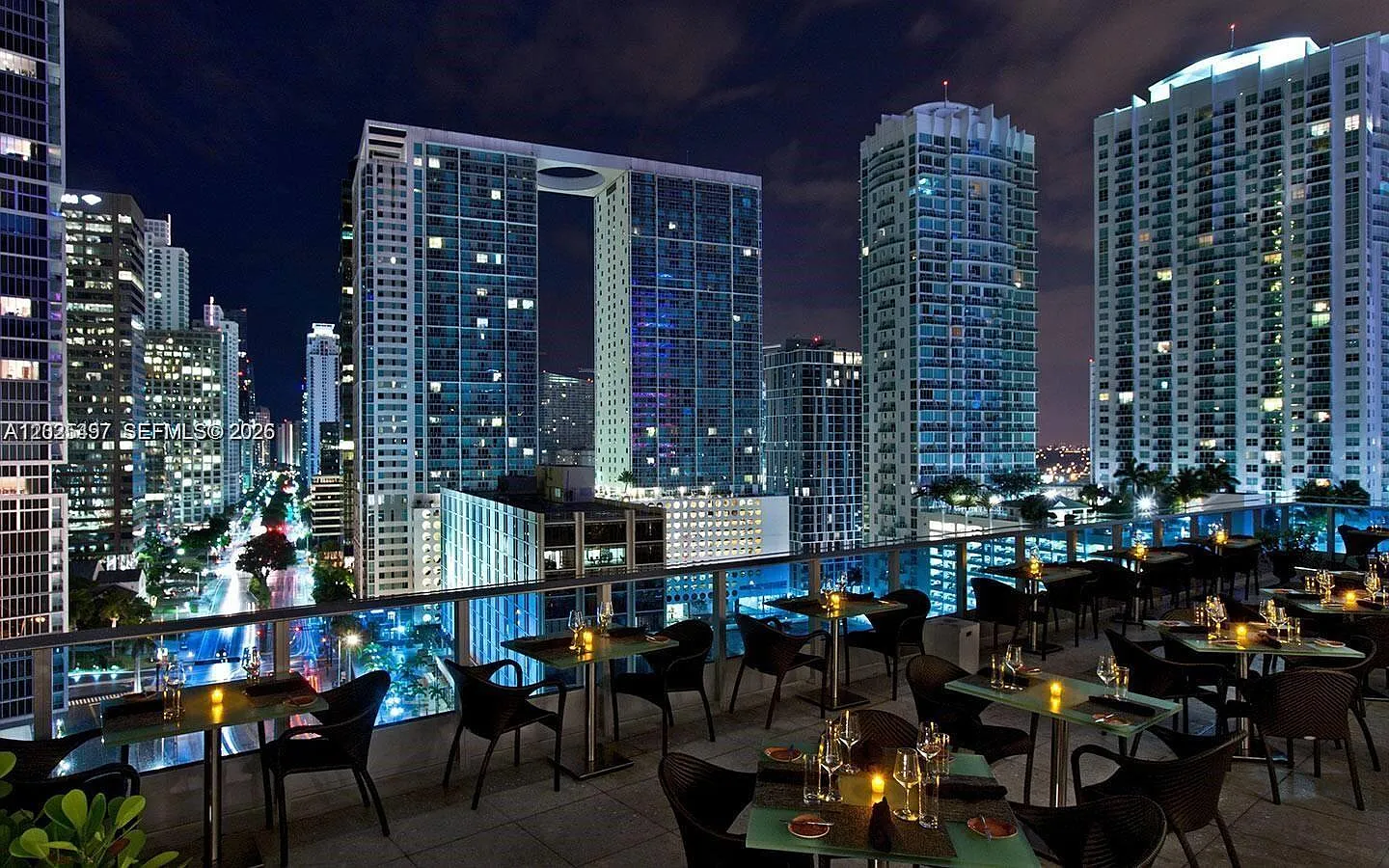 Icon Brickell Condo No 3 — Photo 1