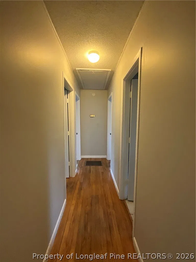 3 bed, 2.0 bath, 1075 sqft, $1,275 — Photo 4