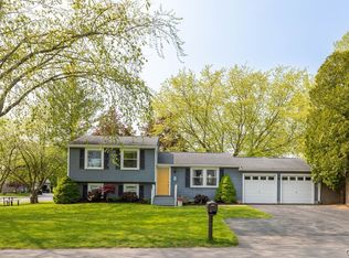 123 Seabreeze Dr, Liverpool, NY 13090
