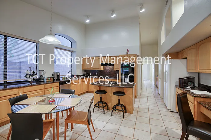 9729 E Celtic Dr — Photo 3