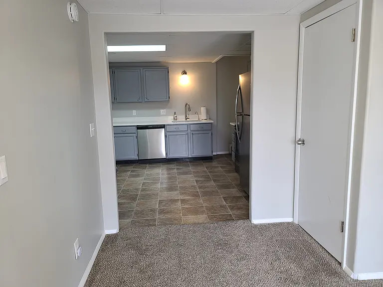 940 W Red Oaks Dr #2 — Photo 12