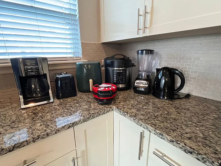 Oyster Ln — Photo 44