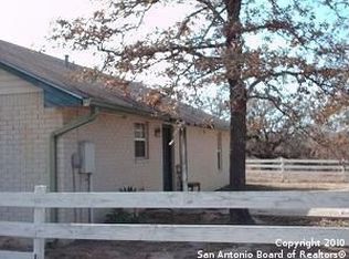 3075 County Road 320, Floresville, TX 78114