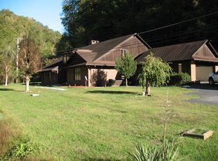 5225 Riverside Dr, Raven, VA 24639