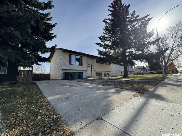 522 Silverwood Road, Saskatoon, SK S7K 6R4