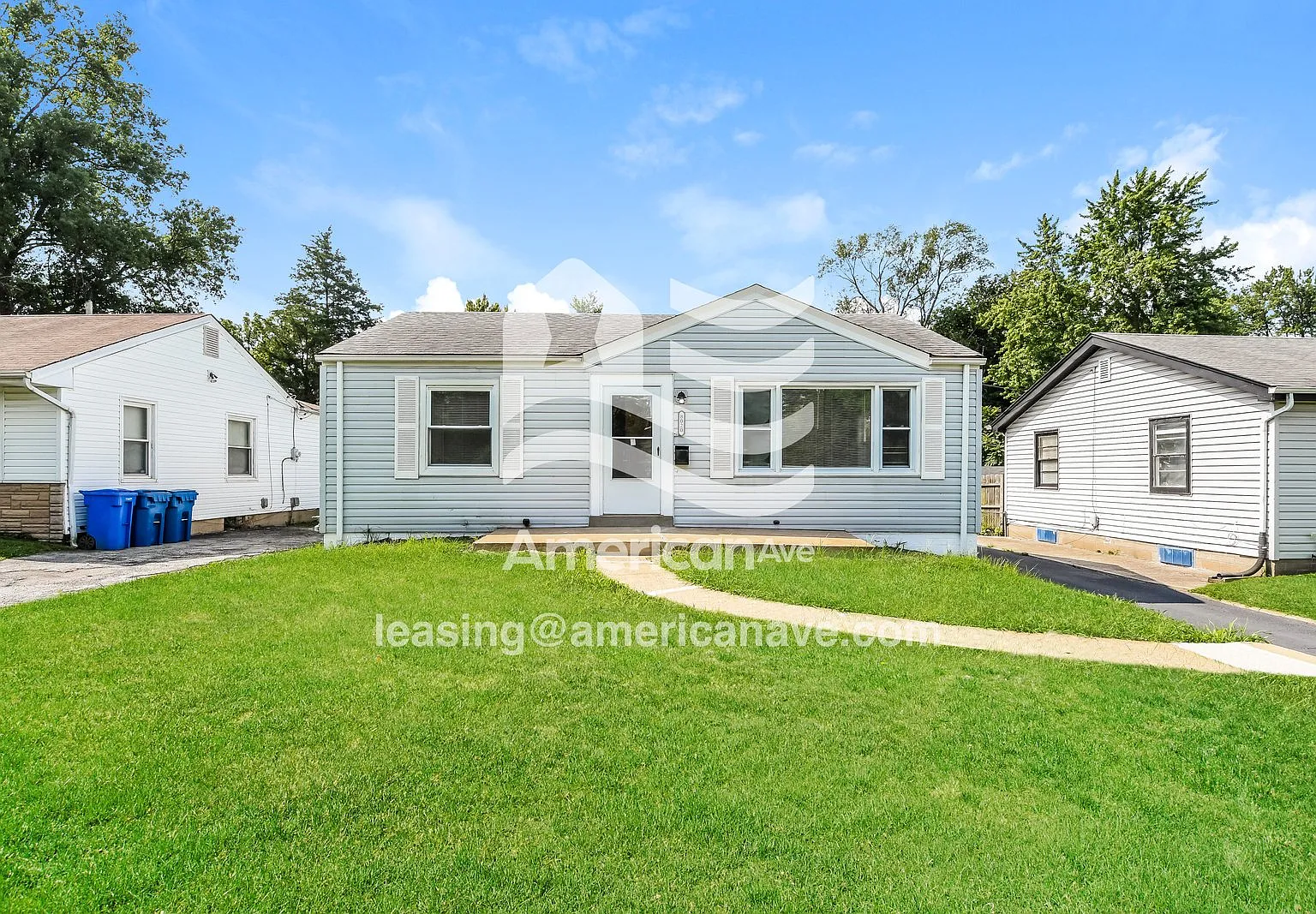 3 bed, 1.0 bath, 816 sqft, $1,155 — Photo 2