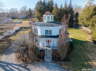 8 West Mystic Avenue, Groton, CT 06355