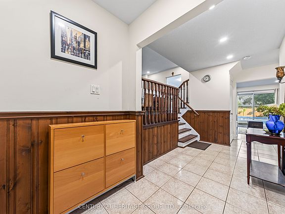 2nd image of 38 Kitsilano Cres
