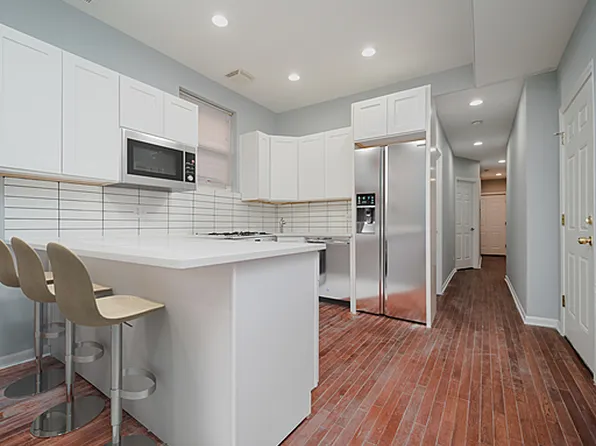 2347 W Thomas St APT 1F, Chicago, IL 60622
