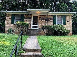 2411 Crestview Dr, Charlotte, NC 28216