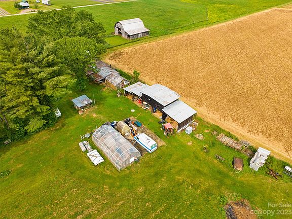 5th image of 148 Chambers Farm Ln
