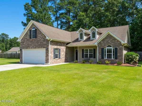 59 Village Circle, Rocky Point, NC 28457