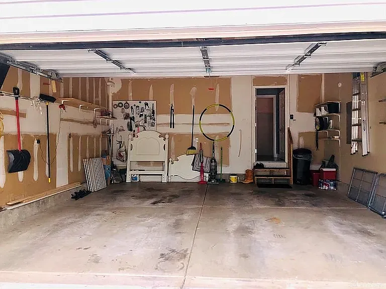 3595 King Edward Way — Photo 24