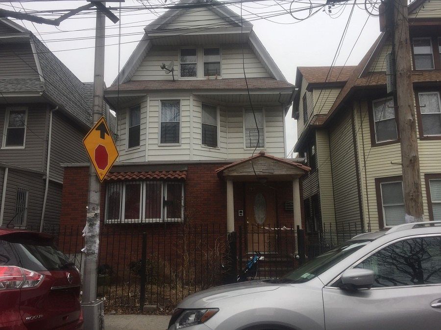 1st image of 9411 41st Ave
