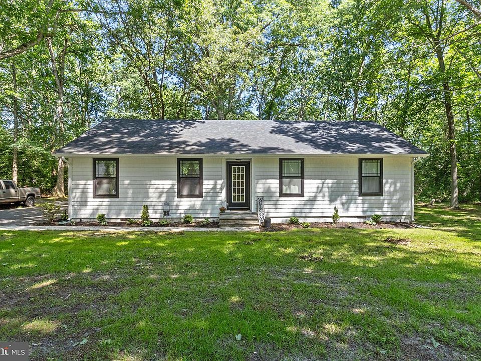 1st image of 31426 Dogwood Ln