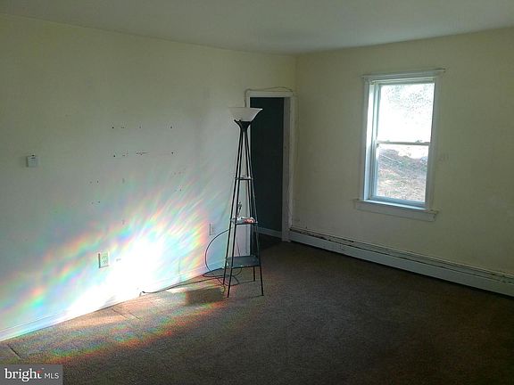 3rd image of 516 Highland Ave