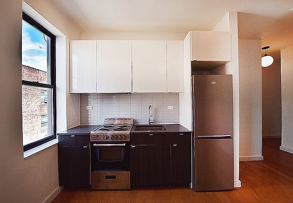4th image of 98 Cooper St #6F