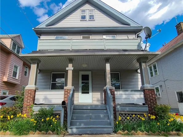 3293 W 98th St, Cleveland, OH 44102