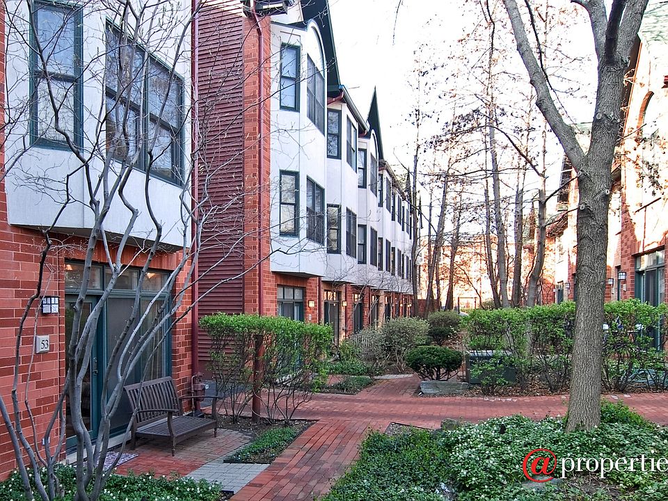 1st image of 2743 N Wolcott Ave Unit 38