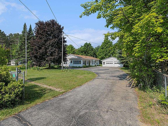 2nd image of 2902 North Dr