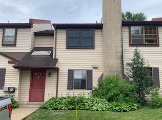 954 Browning Pl, Warminster, PA 18974