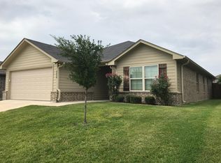 2524 Meadowglen Ct, Tyler, TX 75707
