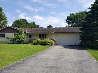 3203 Pheasant Ln, Belvidere, IL 61008